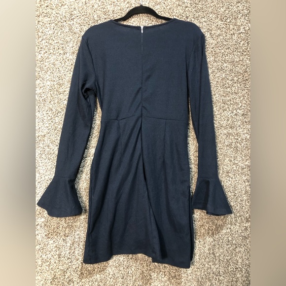 NWT Tie Waist Bodycon Long Bell Sleeve Mini Dress Size Large - Picture 5 of 7